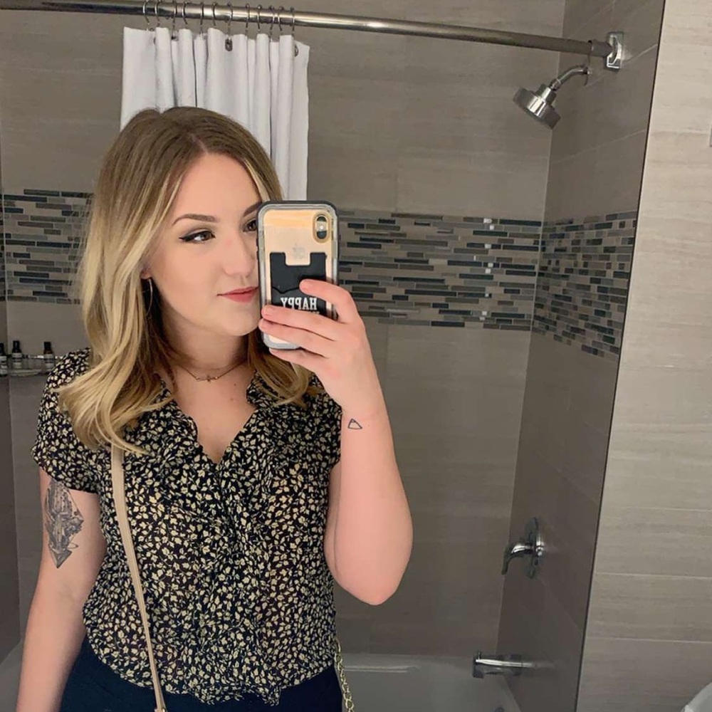 Meet your Posher, Emily